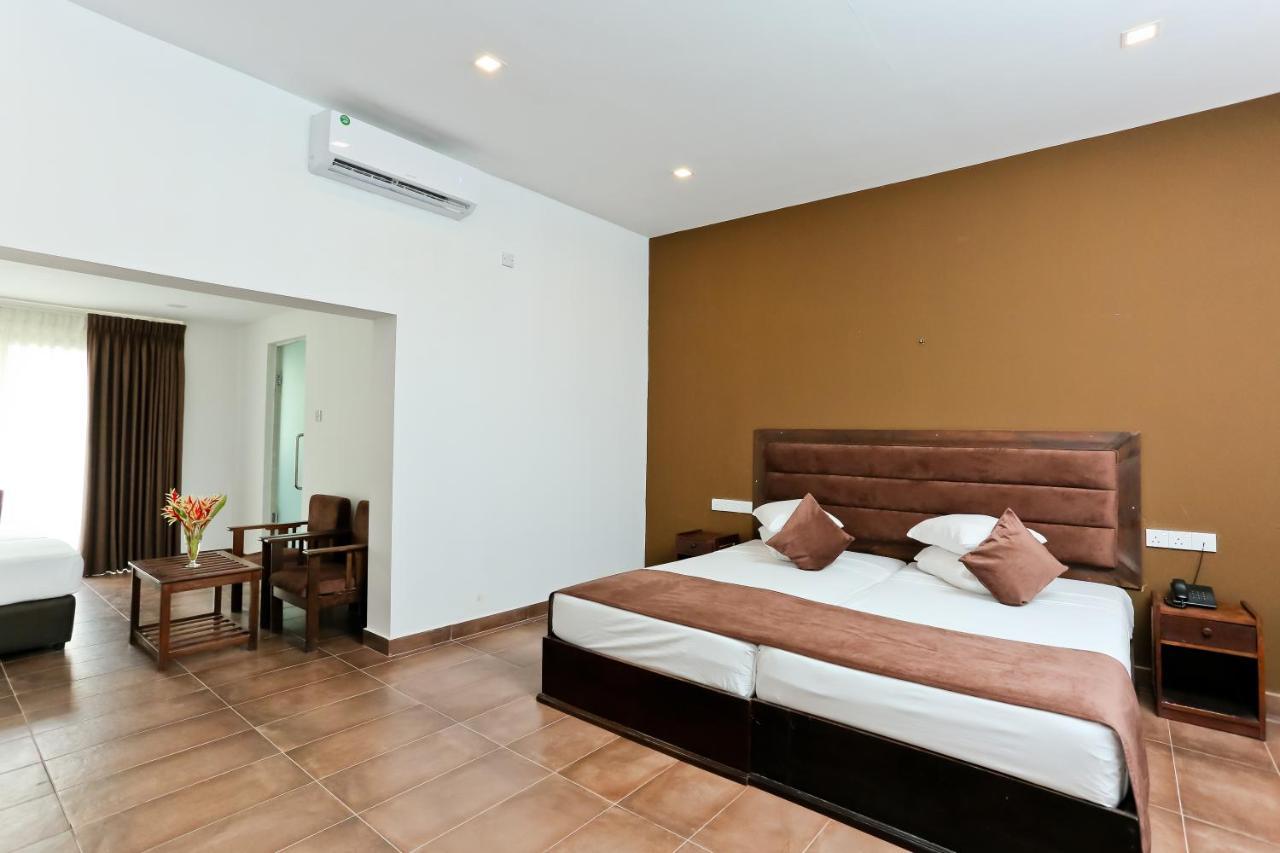 Golden Star Hotel