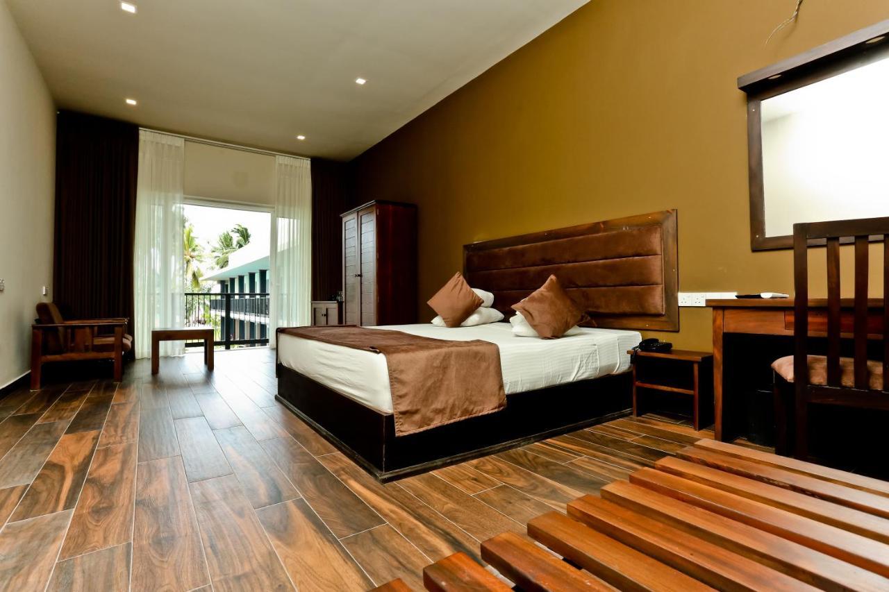 Golden Star Hotel 3*