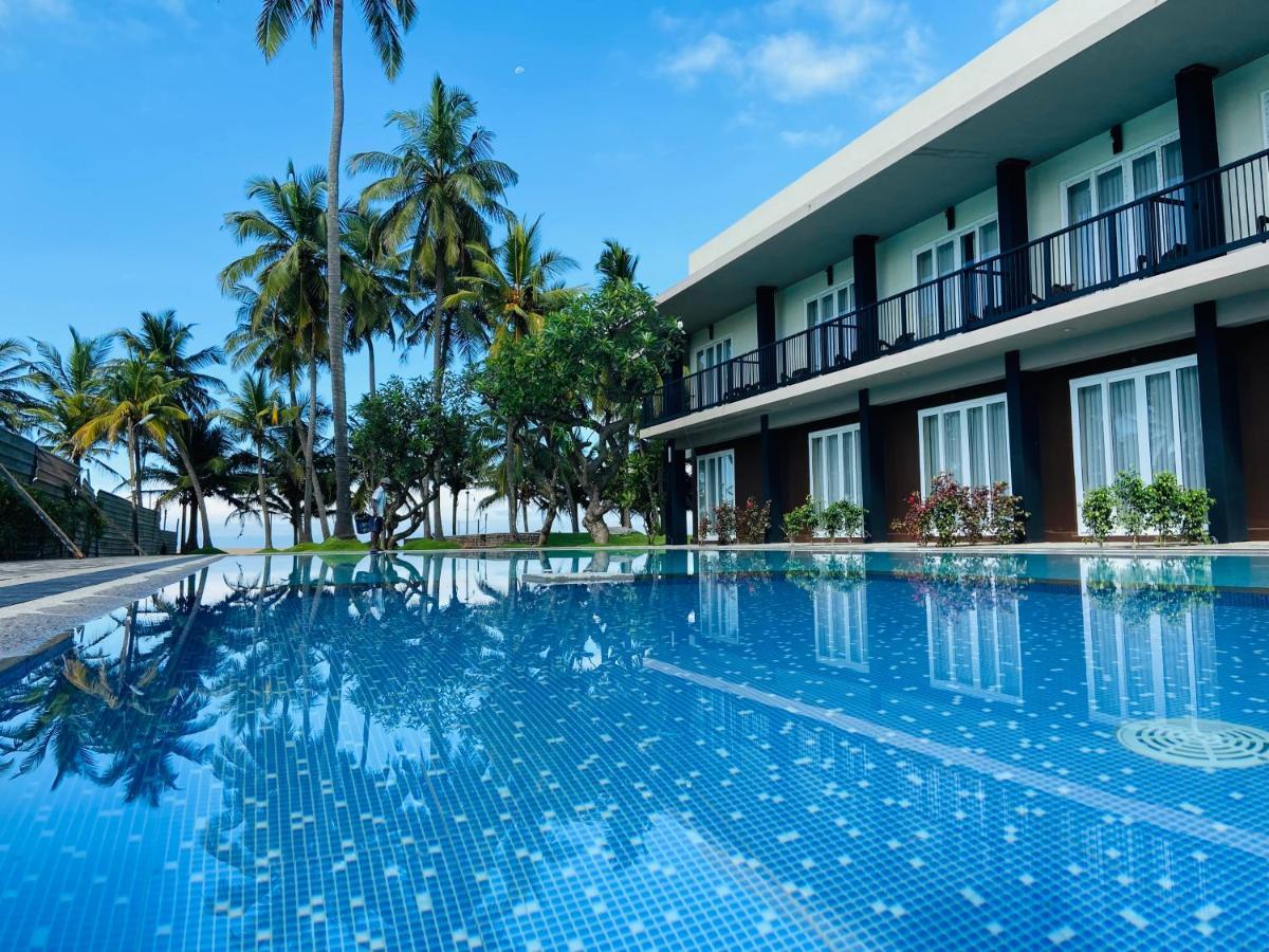 Golden Star Negombo