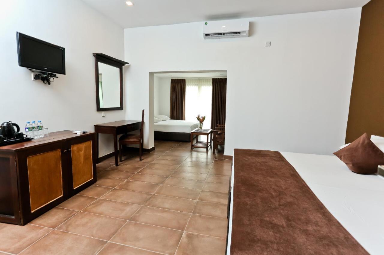 Golden Star Hotel